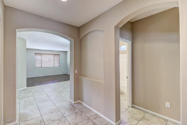 Building Photo - 4417 W Heyerdahl Dr