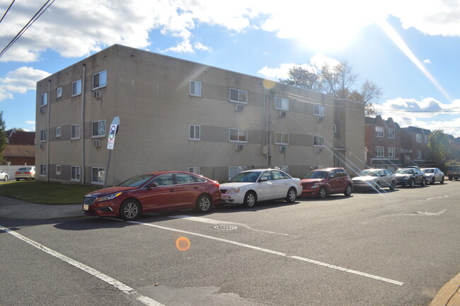 Building Photo - 4300 Pearson Ave