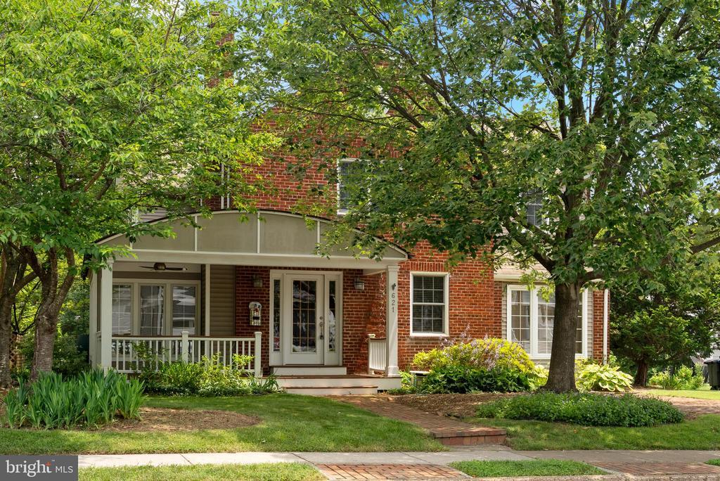 Primary Photo - 621 S Taylor St