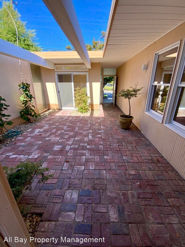 Building Photo - 4 br, 2 bath House - 5652 Greenridge Rd.