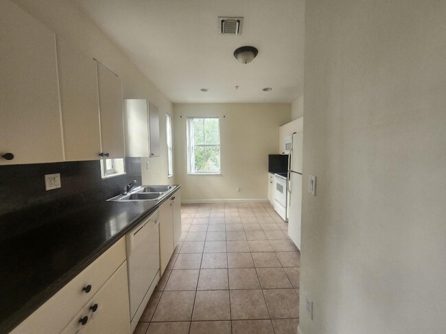 Building Photo - 3408 Shoma Dr