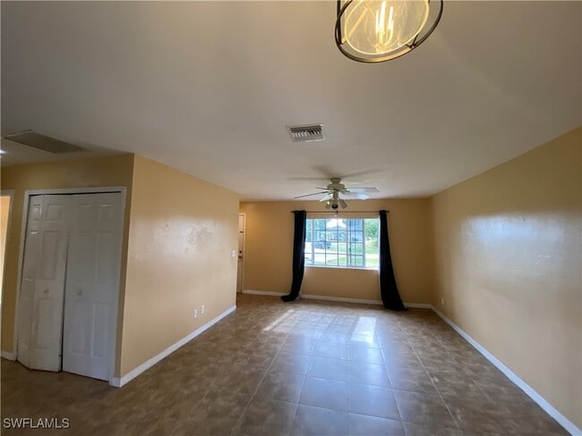 Building Photo - 7319 Albany Rd