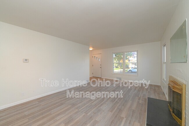 Building Photo - 1415 Dietz Ave