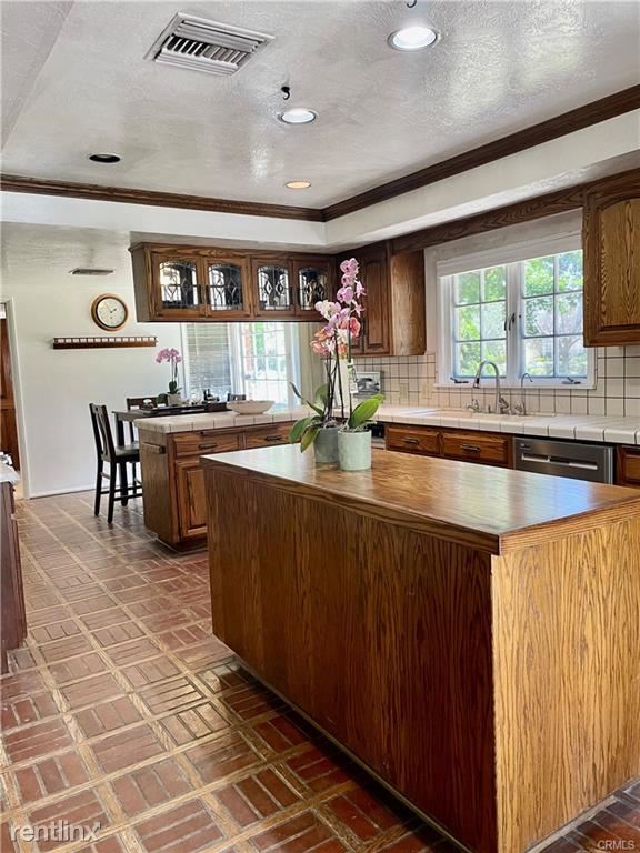 Foto del edificio - 3 br, 2 bath House - 127 W Lemon Ave