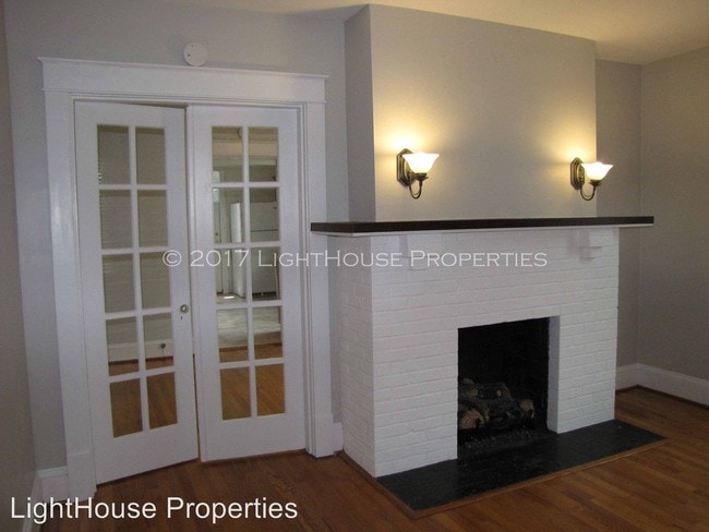 Building Photo - 1822 Pocahontas St