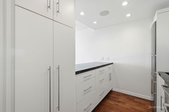 Foto del edificio - 1177 California St