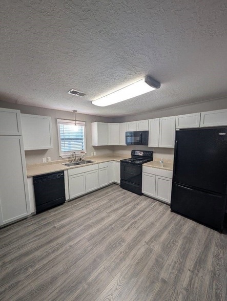 Foto del edificio - 3449 Bridgette Ln