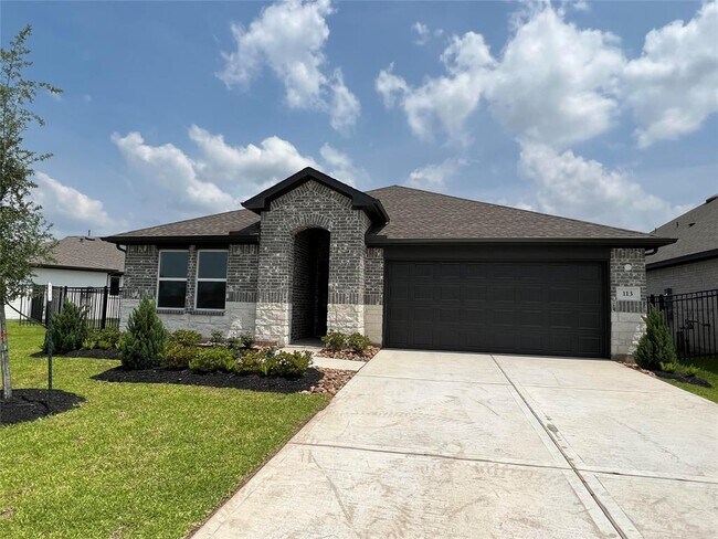 Building Photo - 113 Eliana Shores Dr