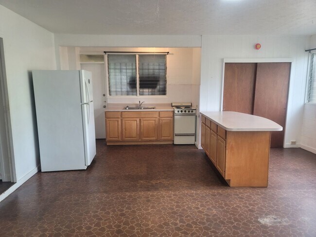 Foto del edificio - 99-228-228 Aiea Heights Dr