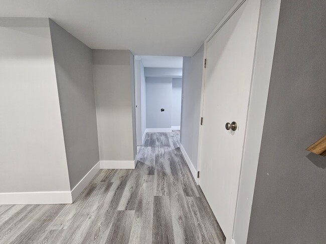 Building Photo - 45723 Lewis Ave