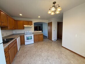 Building Photo - 1650 Golf Bridge Dr