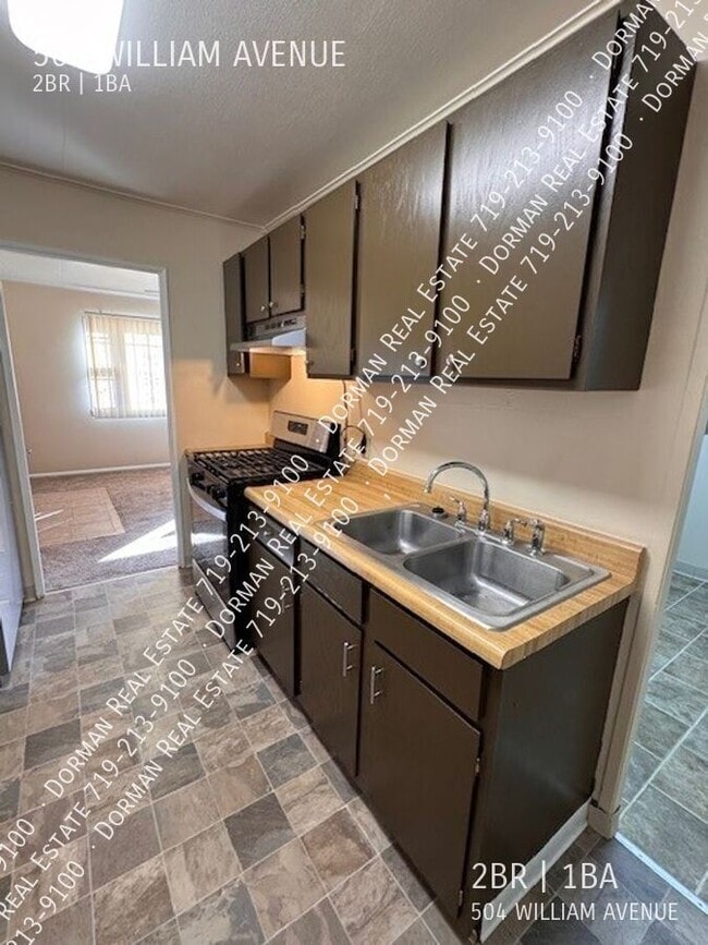 Building Photo - 504 William Ave