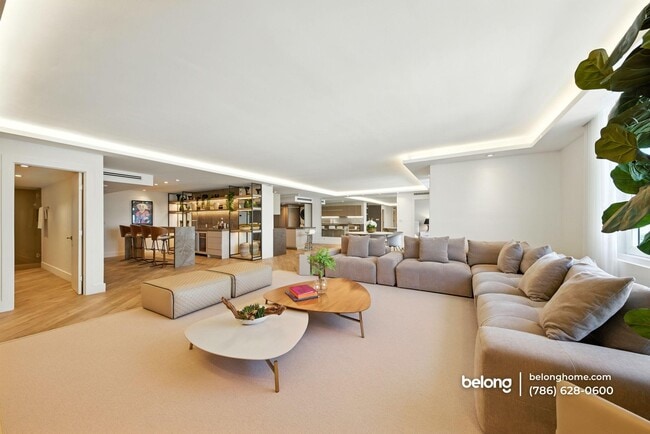 Building Photo - 2301 Collins Ave