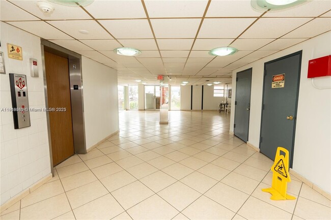 Foto del edificio - 5050 NW 7th St