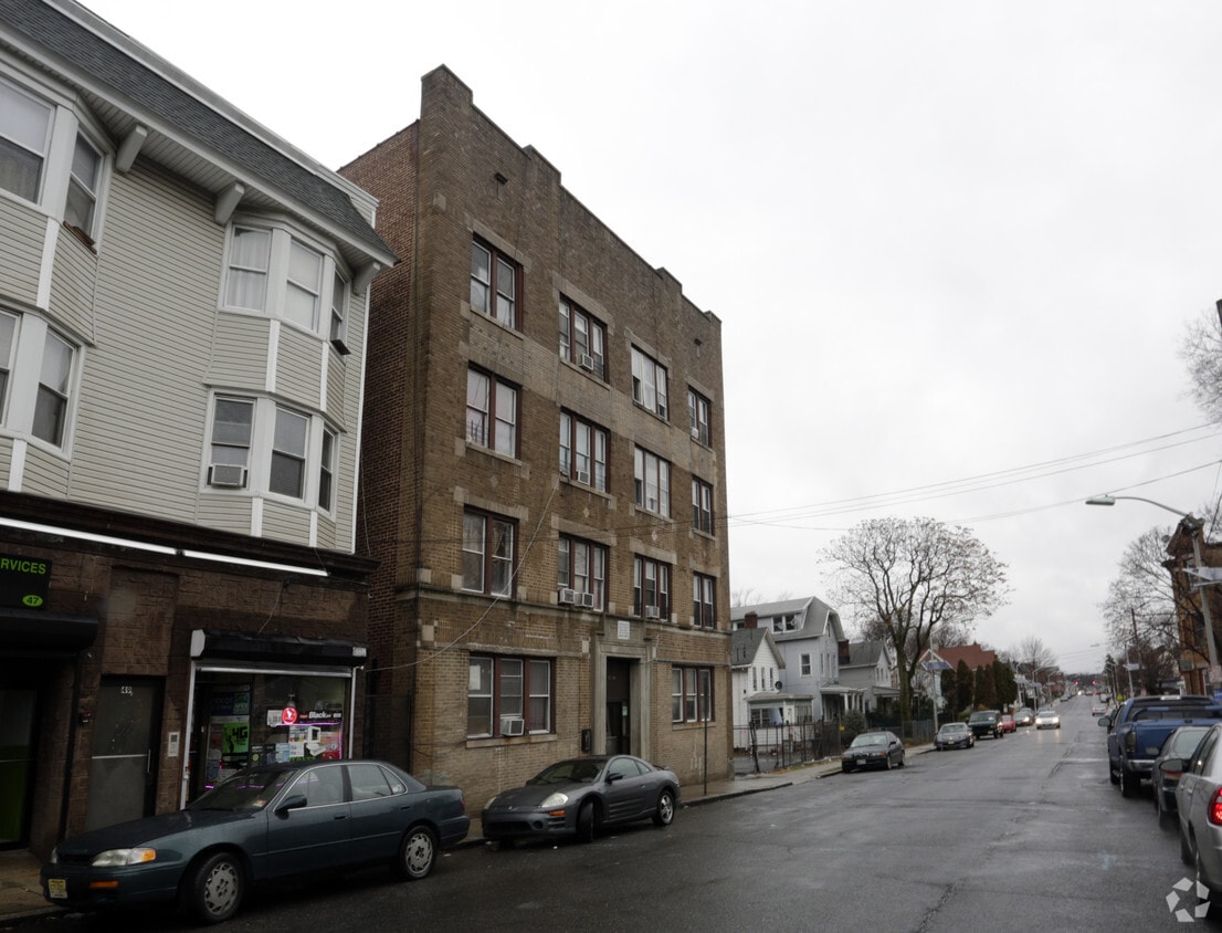 Building Photo - 53 N Day St