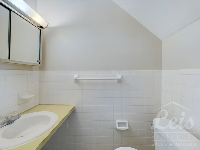 Building Photo - 1365 Chippewa Dr