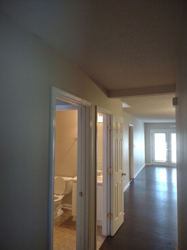 Foto del edificio - Delightful Two Bedroom Two Full Bath Home!