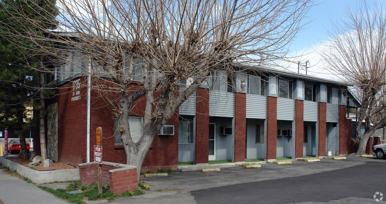 Foto principal - 1735 S Main St