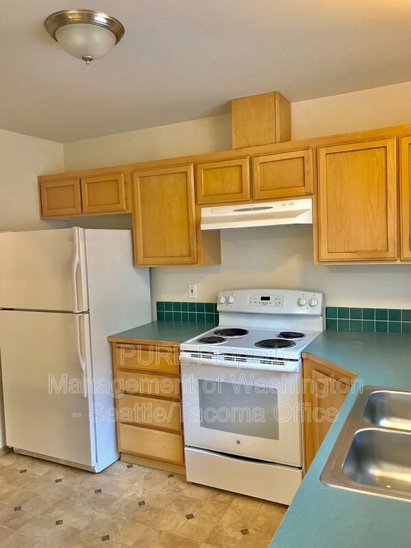 Building Photo - 14020 Lenora Pl N