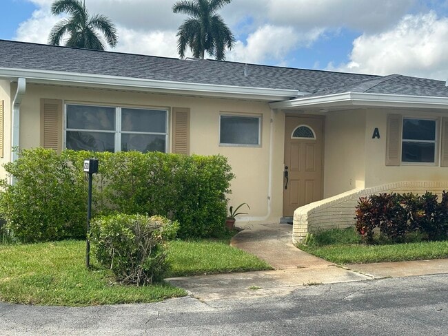 Building Photo - 2521 Barkley Dr W