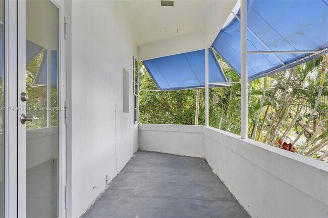 Foto del edificio - 600 Surfside Blvd