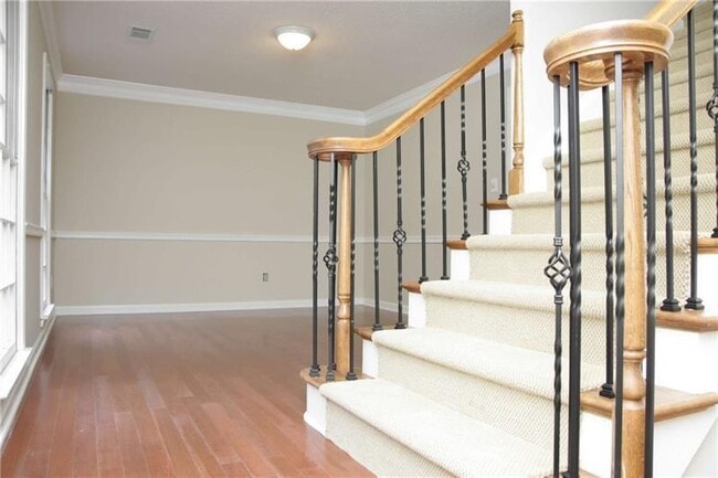 Building Photo - 3004 Tallowood Dr