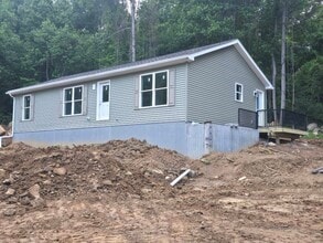 Building Photo - 41 Hull Dr