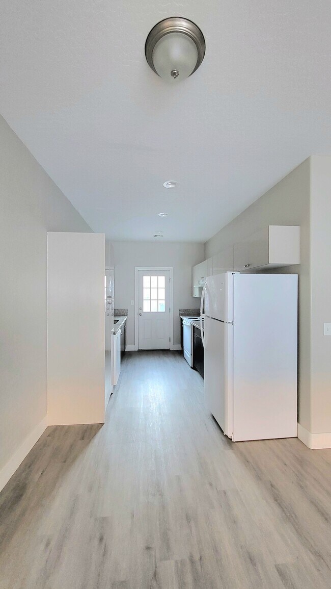 Foto del edificio - 1400 Star Rd