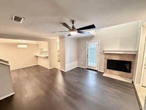 Building Photo - 333 Melrose Dr