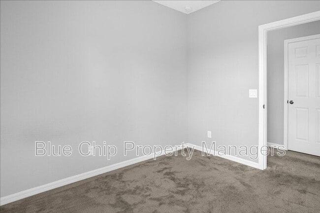 Foto del edificio - 6785 Tussilago Way