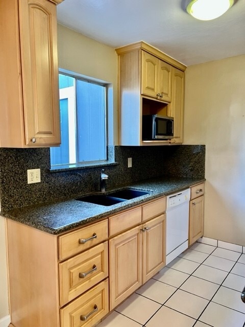 Photo - 901 Veterans Dr Townhome