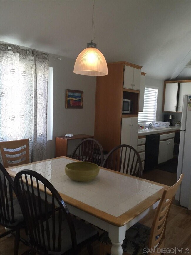 Foto del edificio - 714 Cohasset Ct