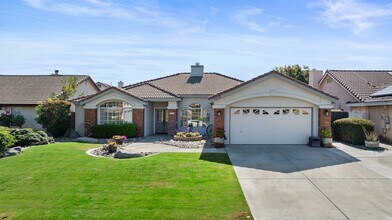 Building Photo - 11115 Lakewood Ct