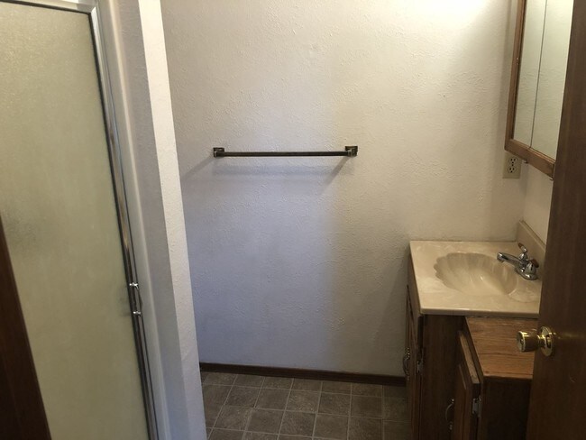 Building Photo - 4 br, 2 bath House - 404 Delicado Drive (420)