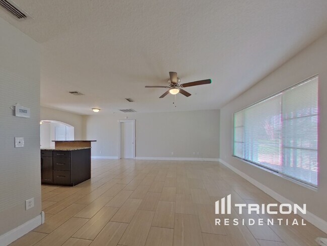 Foto del edificio - 1184 Robmar Rd