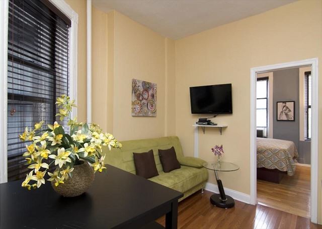 Primary Photo - 151 Bleecker St