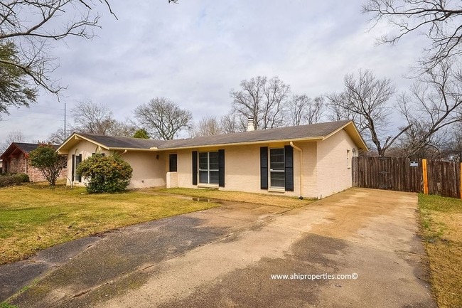 Building Photo - 5619 Carriage Hills Drive