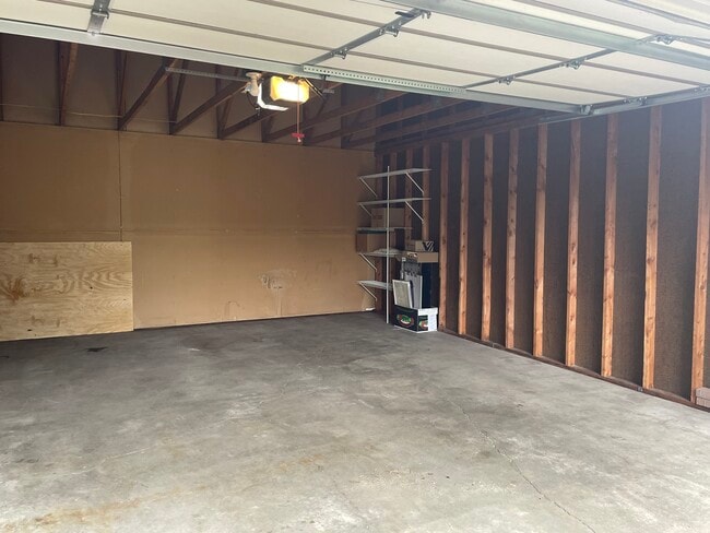 Building Photo - 1807 Karis Way