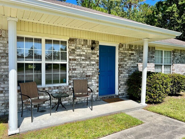 Foto del edificio - COMING MID-FEBRUARY 2026! (One Pet Maximum)