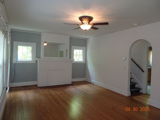 Foto del edificio - 2 Story Home in Toano VA for Rent