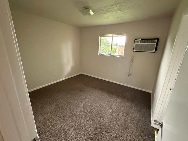 Foto del edificio - Discover Unmatched Convenience in a Prime Location in your 1 BR, 1BA Apartment! Hablamos Espanol!