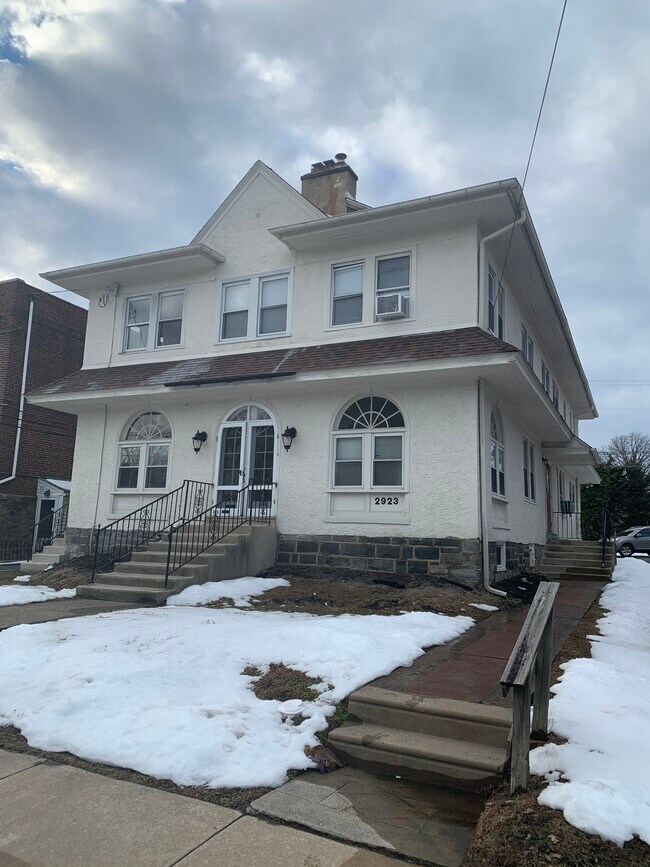 Foto del edificio - 2923 Garrett Rd