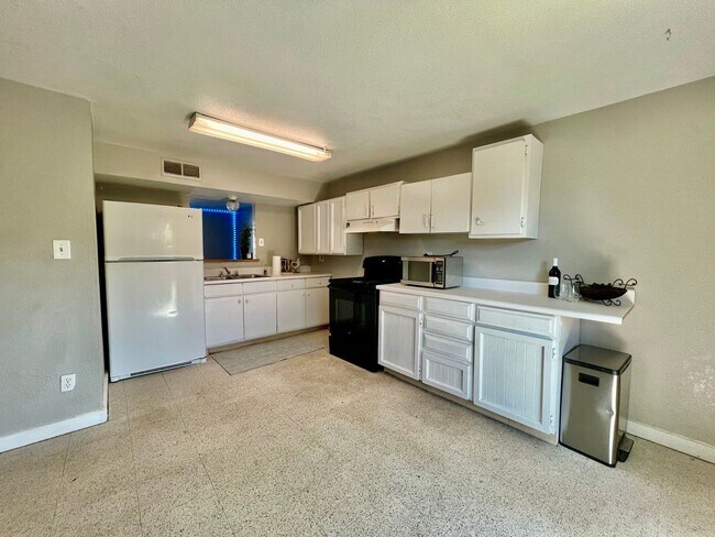 Foto del edificio - Available in September