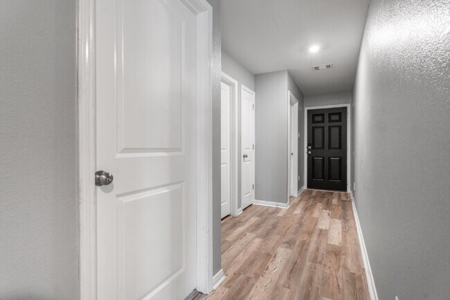 Foto del edificio - Your next home is waiting!
