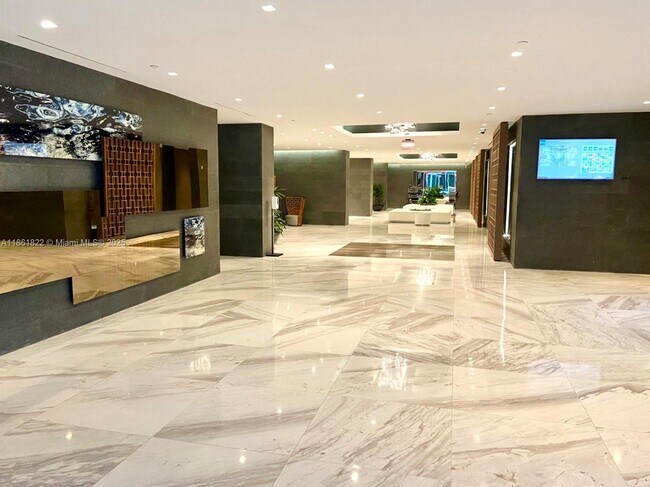 Building Photo - 400 Sunny Isles Blvd
