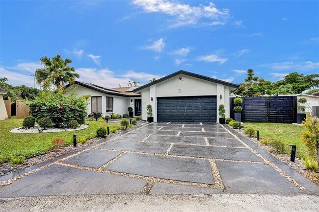 Building Photo - 6711 NW 26th Way