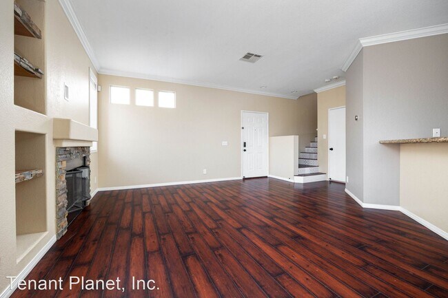 Building Photo - 3 br, 2.5 bath House - 933 Caminito Estrella