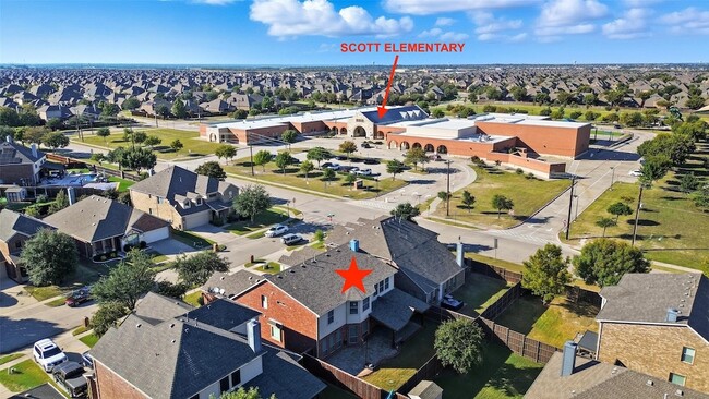 Foto del edificio - 1205 Dripping Springs Ln
