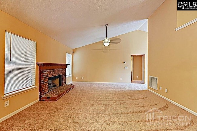 Building Photo - 113 Carriage Oaks Dr