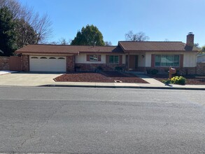 Building Photo - 33 Clifton Ct